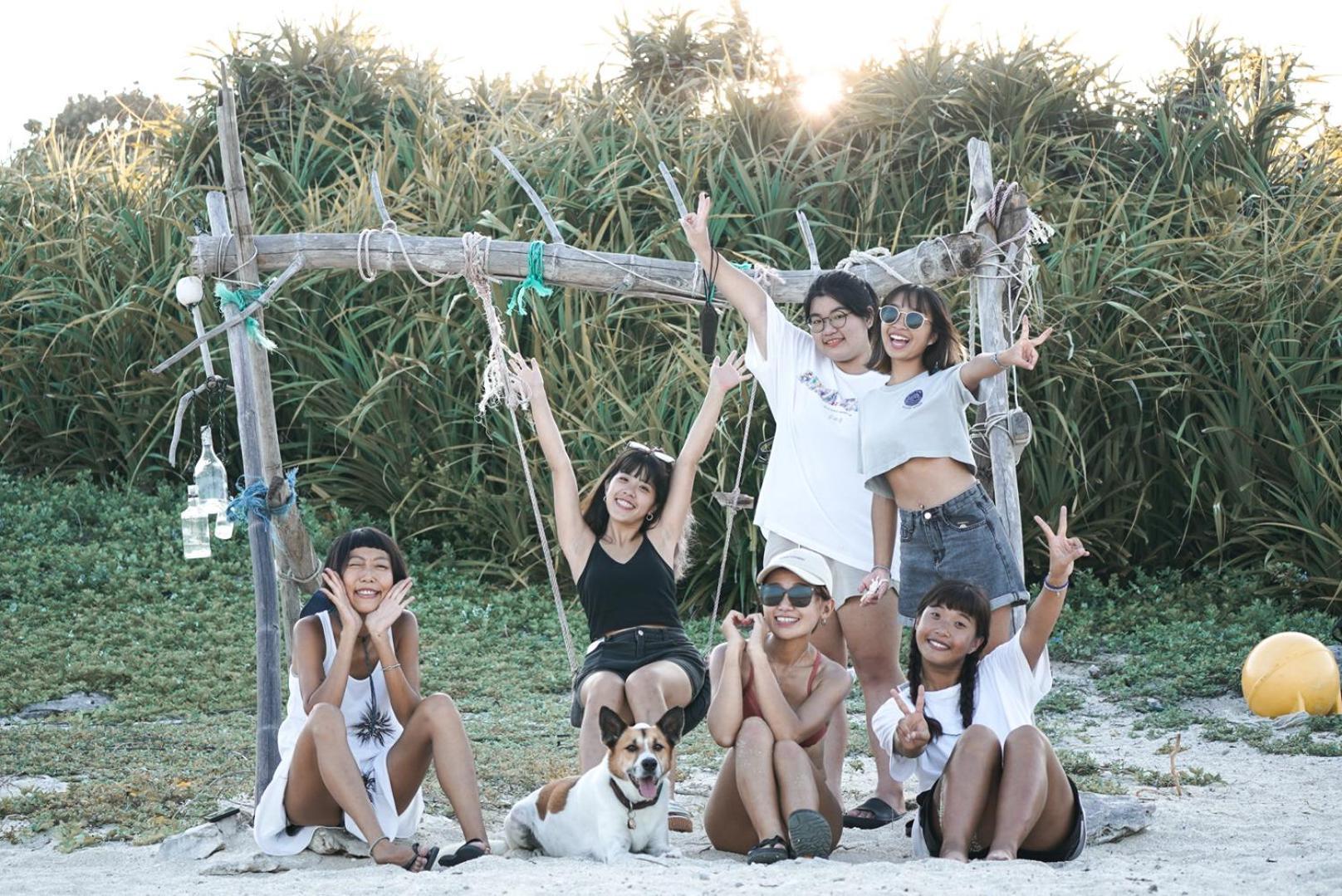 Slow Island Hostel กรีนไอแลนด์ ภายนอก รูปภาพ